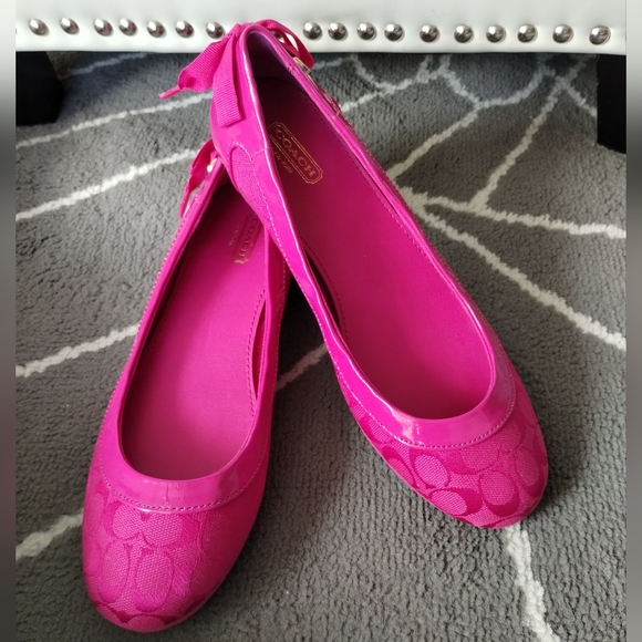 Coach Ronda Fuchsia Logo Ballet Flats EUC - Picture 8 of 14